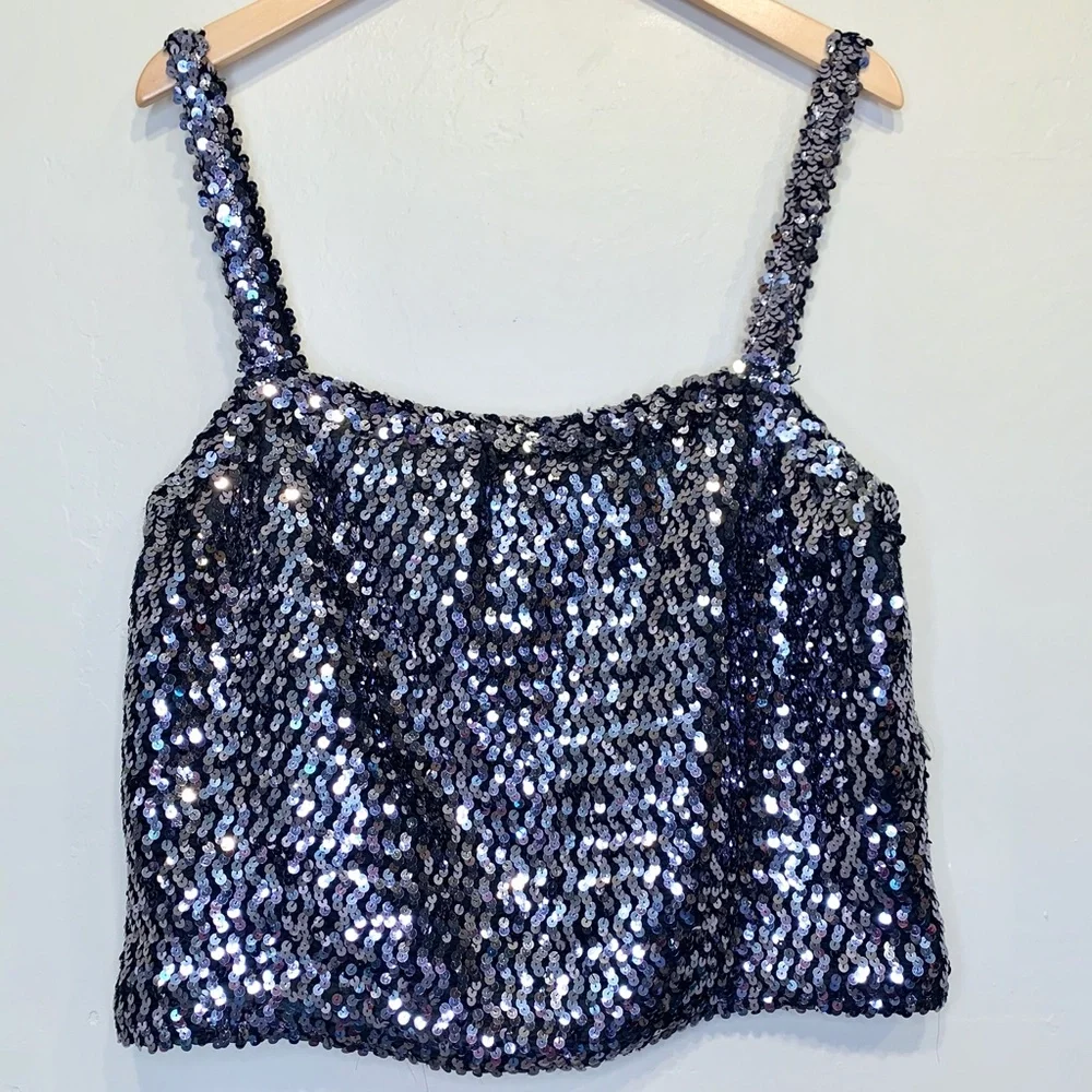 Three Flags | VTG Sequin Glam Cropped Tank Top - Picture 3 of 11